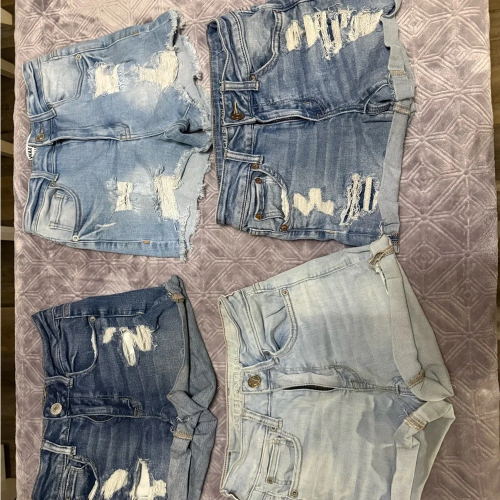 American Eagle Distressed Blue Denim Shorts Set 1 pair is wax - Picture 1 of 4